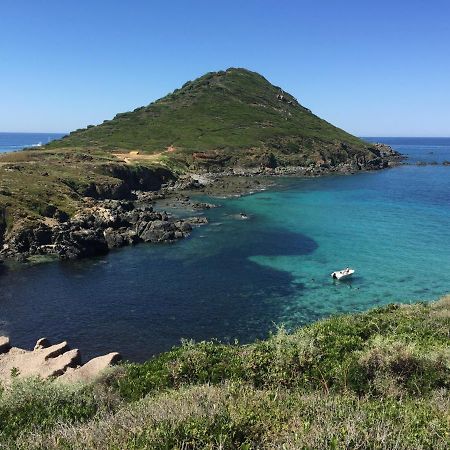 Ajaccio magnifique T2 37m2 centre ville vue mer au bord de la plage Neuf 4 couchages balcon parking privé fermé Clim wifi Esterno foto
