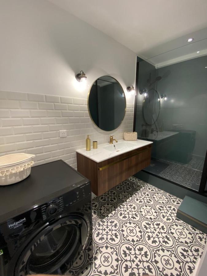Ajaccio magnifique T2 37m2 centre ville vue mer au bord de la plage Neuf 4 couchages balcon parking privé fermé Clim wifi Esterno foto
