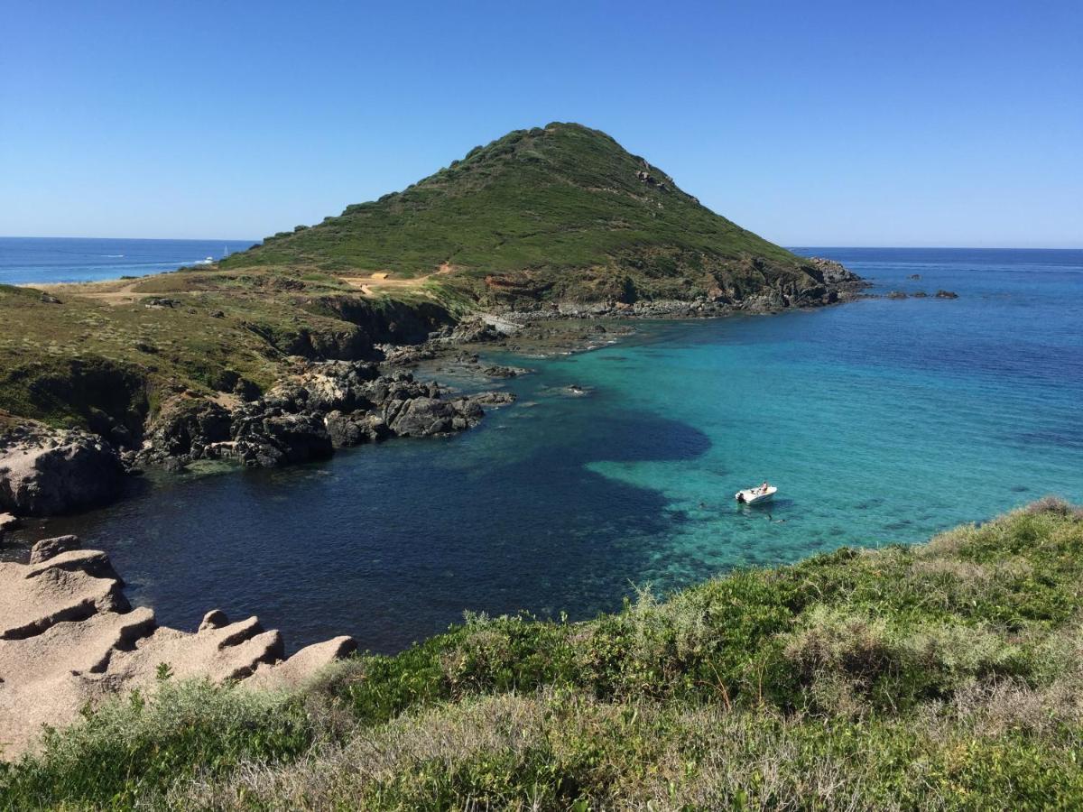 Ajaccio magnifique T2 37m2 centre ville vue mer au bord de la plage Neuf 4 couchages balcon parking privé fermé Clim wifi Esterno foto