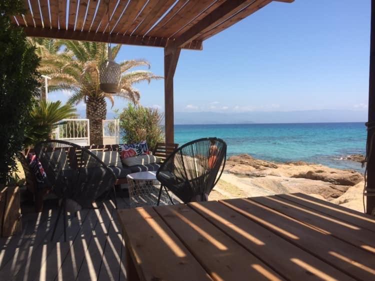 Ajaccio magnifique T2 37m2 centre ville vue mer au bord de la plage Neuf 4 couchages balcon parking privé fermé Clim wifi Esterno foto